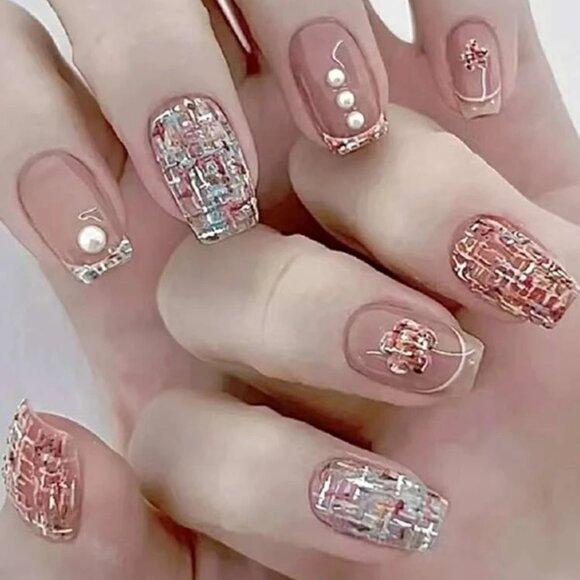 24pcs Short Coffin Plaid Pearl Flower Pattern Press-on Nails - Picture 1 of 4
